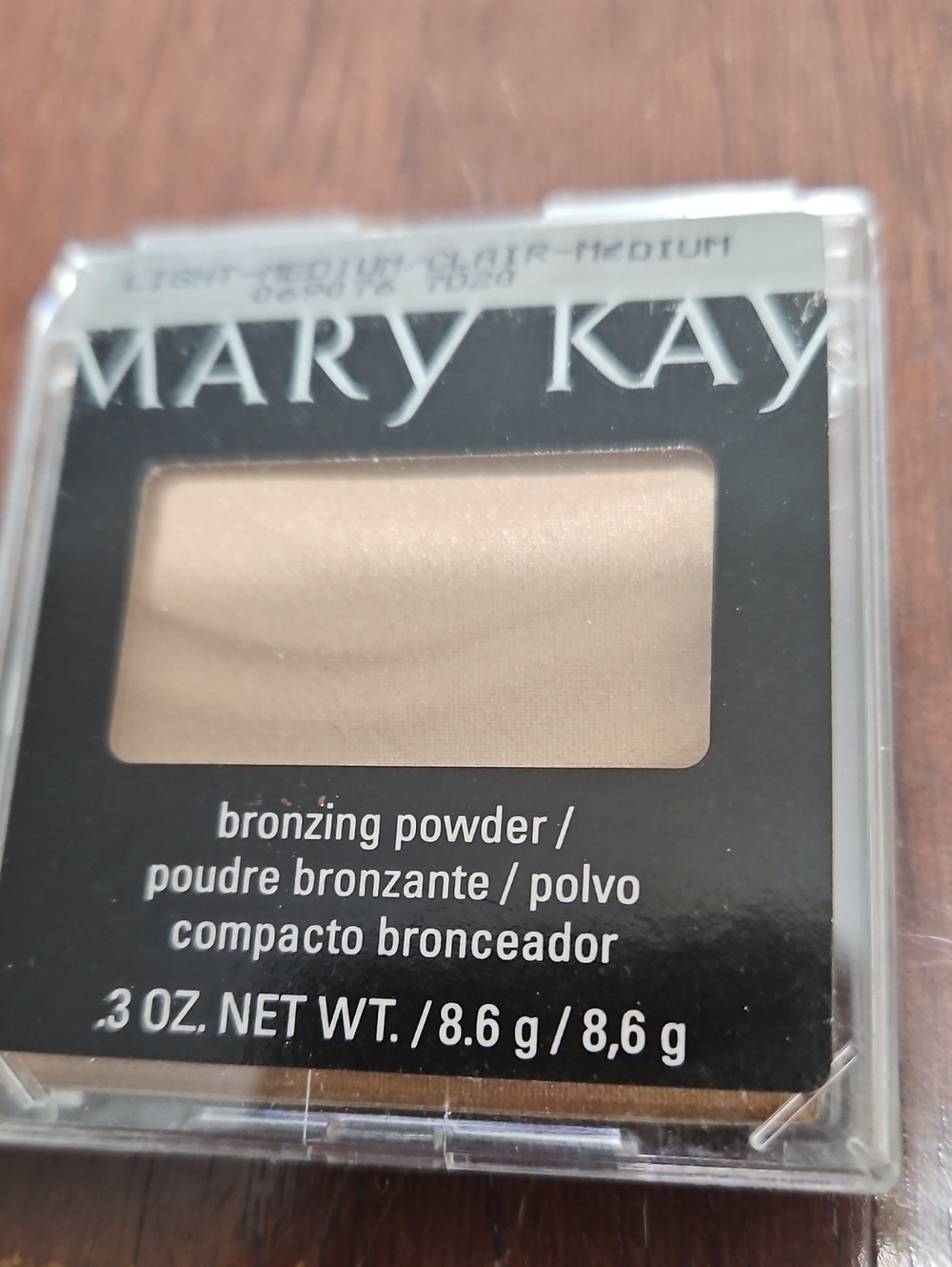 Mary Kay Bronzing Powder — Light Beige Sun-Kissed Shade